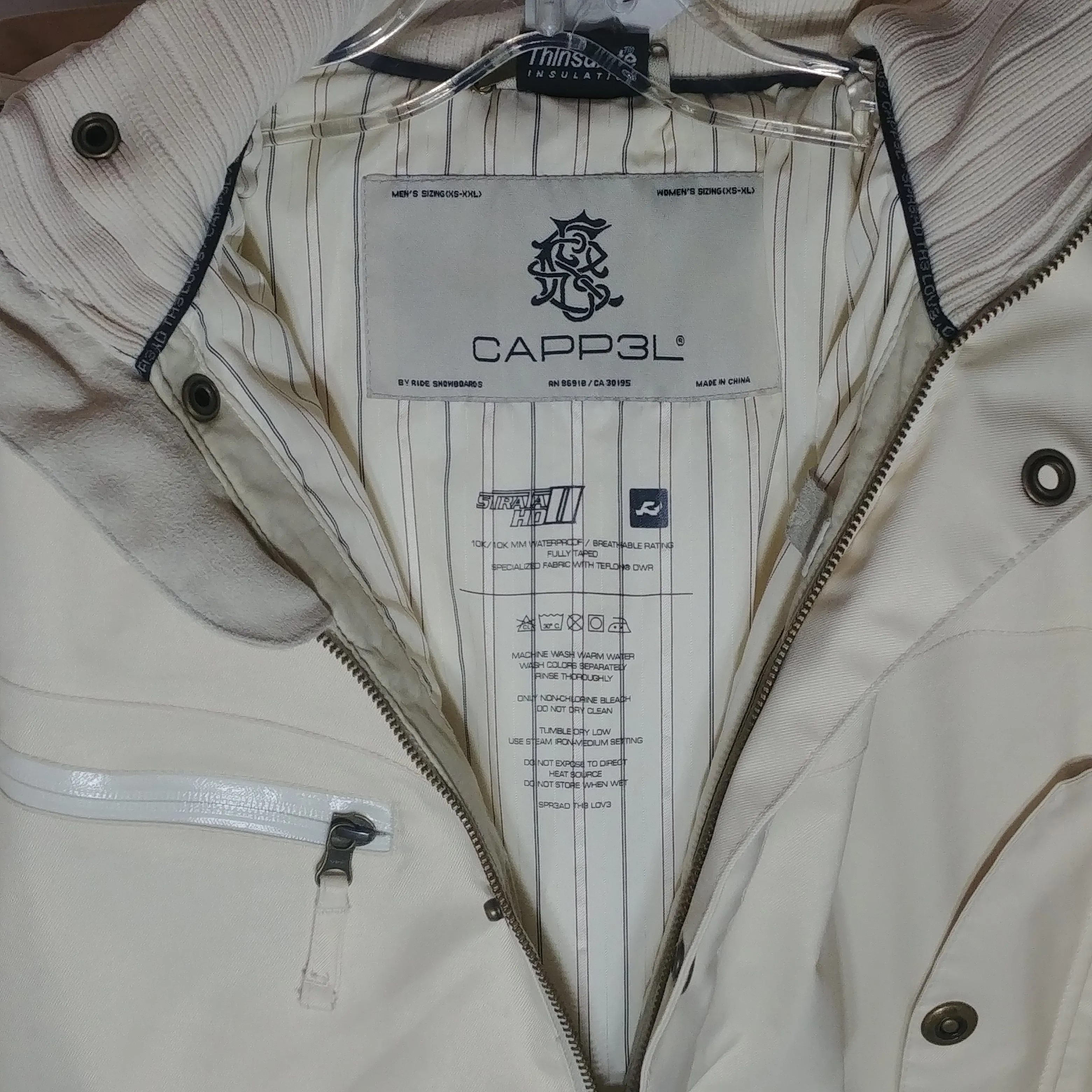 Capp3L Womens Snowboard Jacket- Size Large- Pre-Owned - 5USWNK