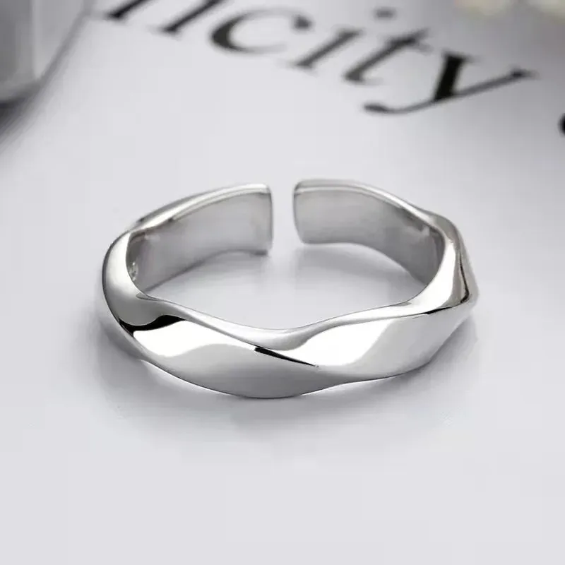 Fashion Simple Geometric Mobius Couple Rings For Men Women Black Silver Color Smooth Adjustable Open Ring Valentine's Day Gift