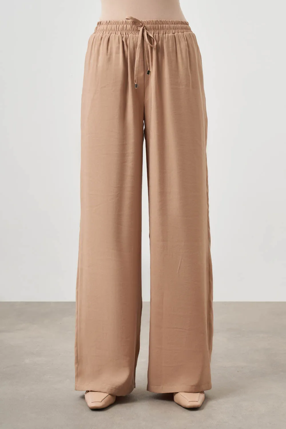 Mizalle- Wide Leg Pants-Beige
